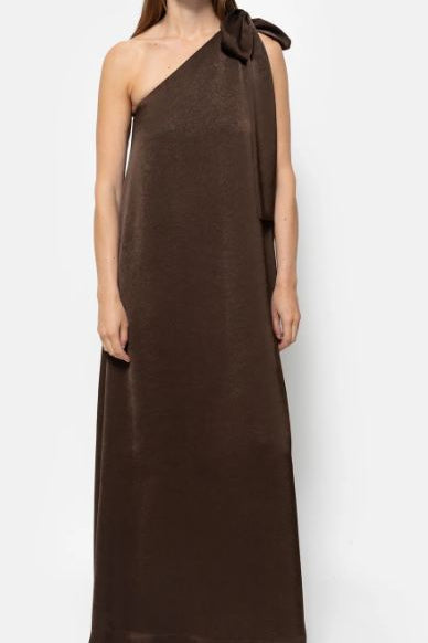 Robe asymétrique en satin