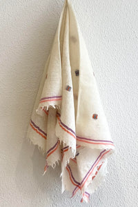 Écharpe brodée Ecru