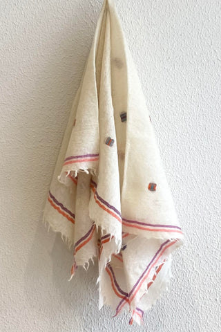 Écharpe brodée Ecru