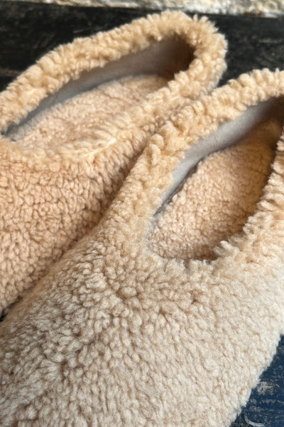 Chaussons en mouton retourné Caramel